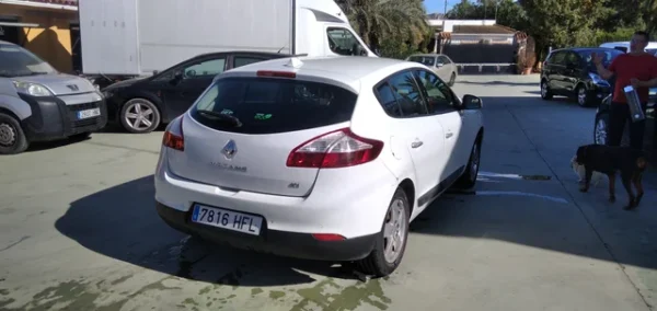 RENAULT MEGANE 1500 DCI 110 CV AUTOMÁTICO - Imagen 3